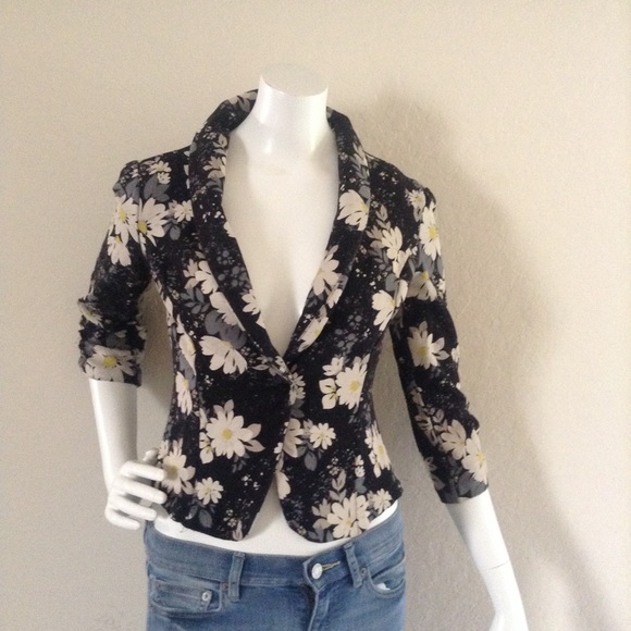 Candie's Jackets & Blazers - Candies flower blazer